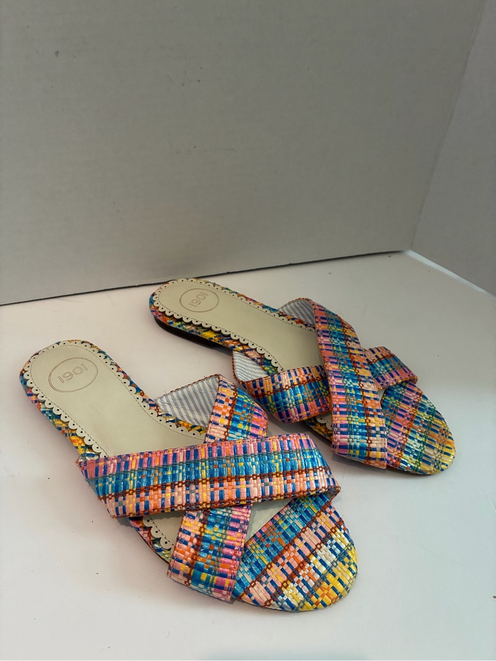 1901 Multicolor Woven Crisscross Slide Sandals